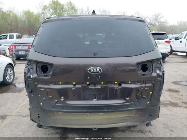KNDMB5C17G6093362 KIA SEDONA LX