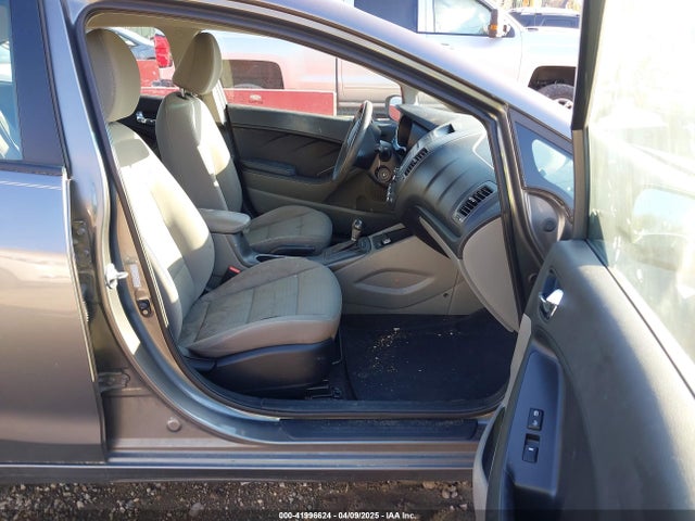 KNAFX4A61G5469950 KIA FORTE LX