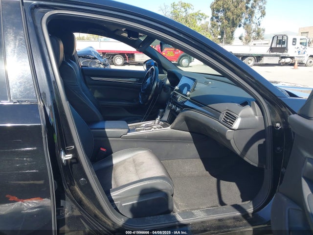 1HGCV1F31JA204048 Honda Accord Sport