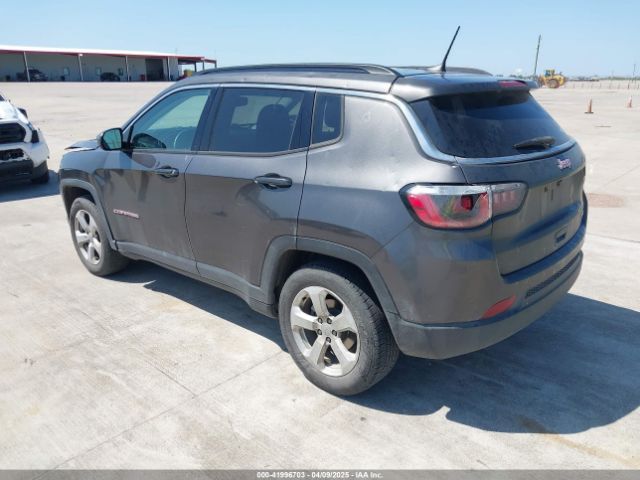 3C4NJCBB9JT308677 Jeep Compass Latitude Fwd
