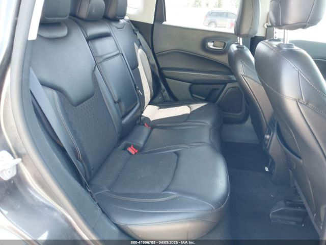 3C4NJCBB9JT308677 Jeep Compass Latitude Fwd
