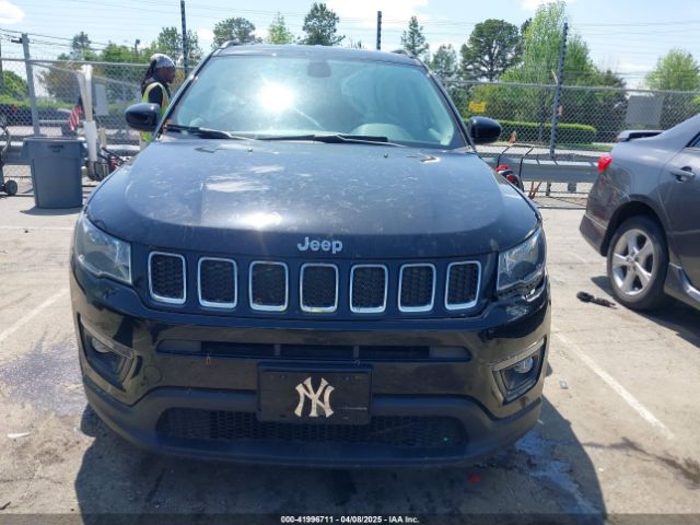 3C4NJDBB5MT562400 Jeep Compass Latitude 4x4