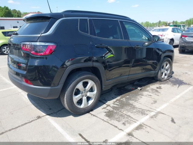 3C4NJDBB5MT562400 Jeep Compass Latitude 4x4