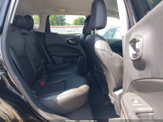3C4NJDBB5MT562400 Jeep Compass Latitude 4x4