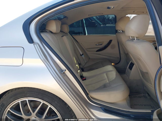 WBA3C1C53EK117260 BMW 328I