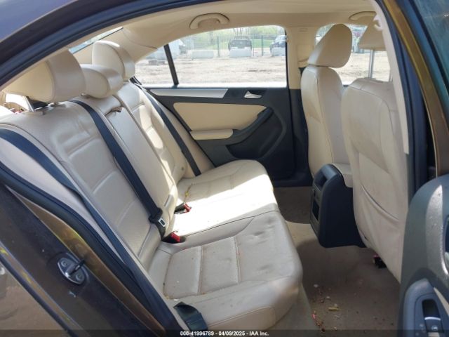 3VWD17AJ4EM252608 Volkswagen Jetta 1.8t Se