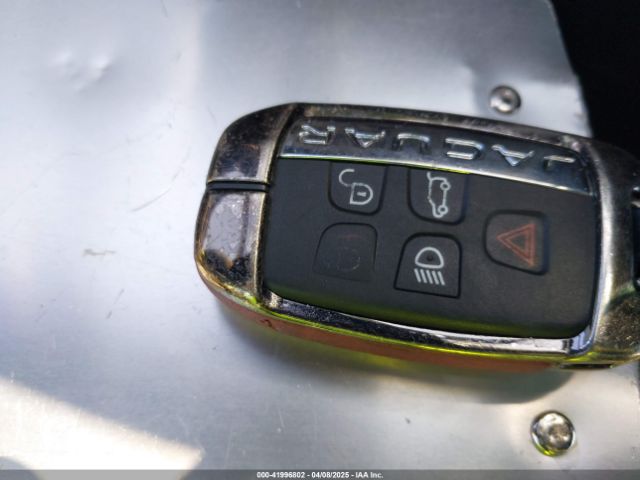 2015 JAGUAR XF SAJWA0F77F8U88693 Photo 10