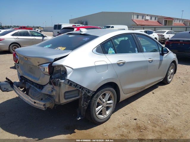 1G1BE5SM2J7136526 Chevrolet Cruze Lt Auto