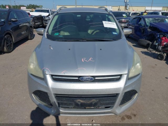 1FMCU0J9XEUA85567 Ford Escape Titanium