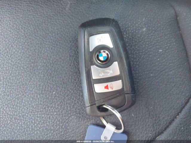 2018 BMW 320I WBA8E5G5XJNV02762 Photo 10