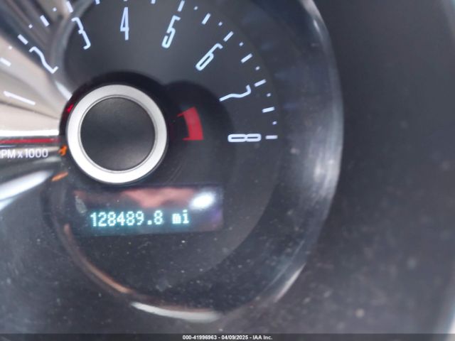 1ZVBP8EM8E5278957 Ford Mustang V6
