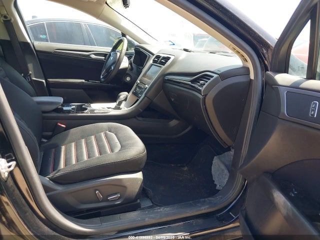 3FA6P0HD2GR314164 Ford FUSION SE