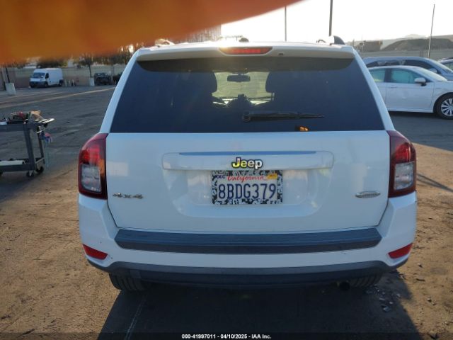 1C4NJDEB0GD637946 Jeep Compass Latitude