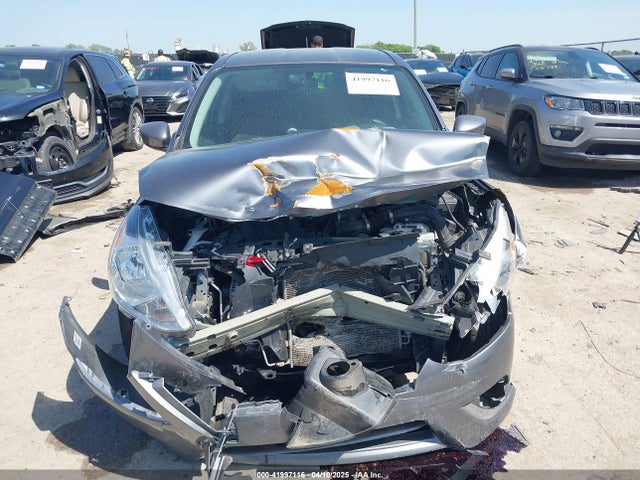 Nissan Versa 1.6 S+ 2018 3N1CN7AP1JL800185 Image 12