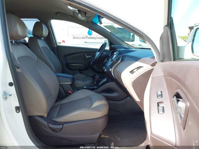 KM8JU3AG5EU922653 Hyundai TUCSON SE