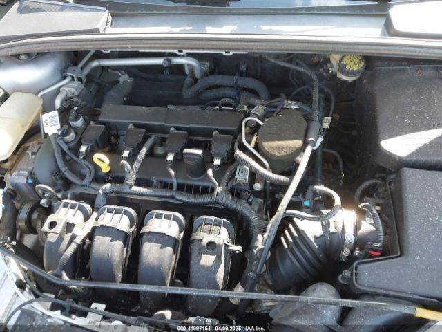 1FADP3F24FL329157 Ford FOCUS SE