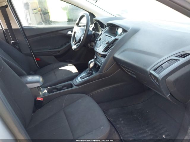 1FADP3F24FL329157 Ford FOCUS SE