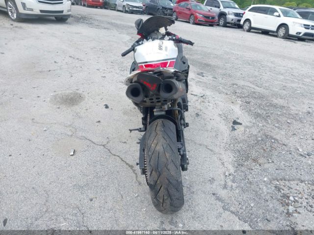 2012 YAMAHA YZFR1 JYARN23E9CA011889 Photo 5