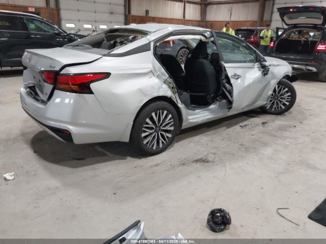 1N4BL4DW3RN401845 Nissan Altima Sv Intelligent Awd