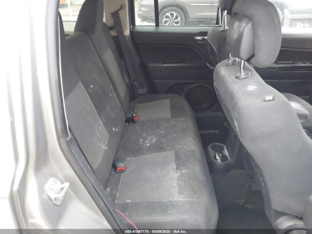 1C4NJPBA9FD420083 Jeep Patriot Altitude Edition