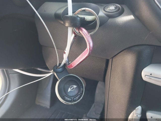 2008 MINI COOPER WMWMF33568TT61619 Photo 10