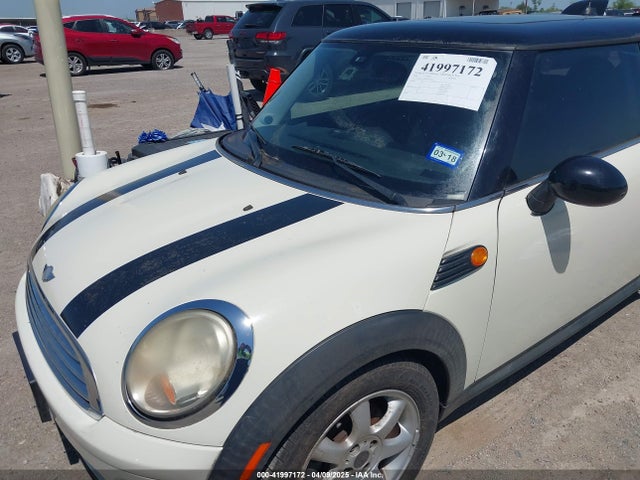 2008 MINI COOPER WMWMF33568TT61619 Photo 5