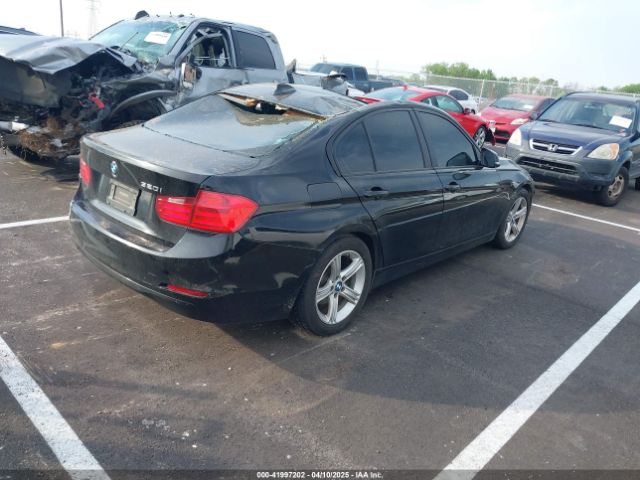 WBA3B1G59FNT05827 BMW 320i