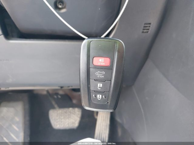 4T3RWRFVXNU057581 Toyota Rav4 Hybrid Xle