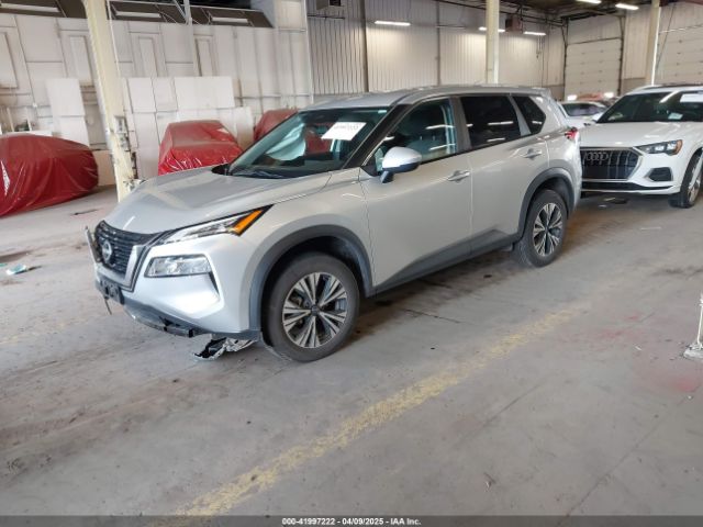 5N1BT3BB8NC689562 Nissan Rogue Sv Intelligent Awd