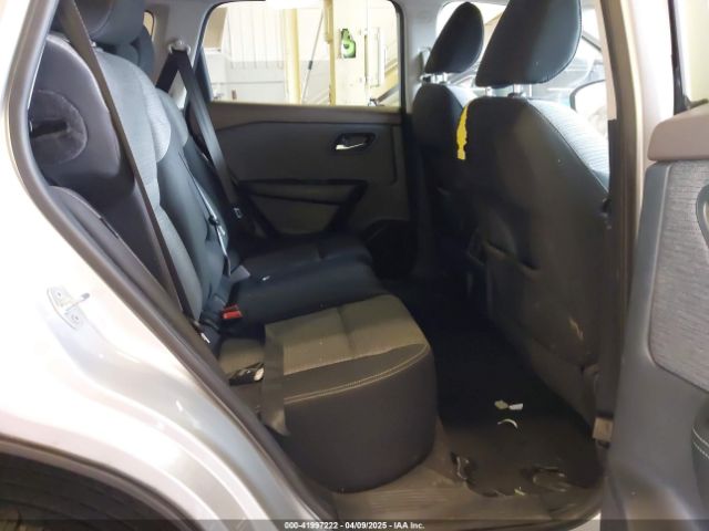 5N1BT3BB8NC689562 Nissan Rogue Sv Intelligent Awd