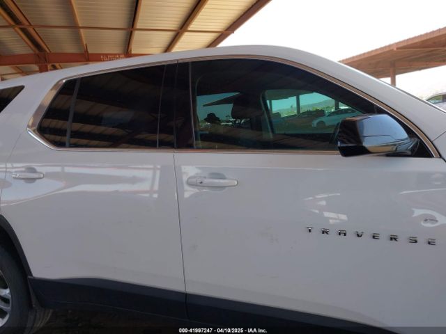 1GNERFKW6KJ159531 Chevrolet Traverse Ls