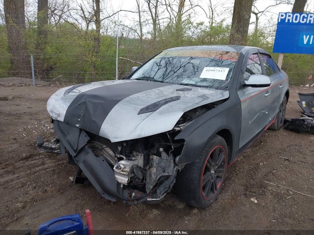 2010 AUDI A4 WAUAFAFL3AN065761 Photo 1