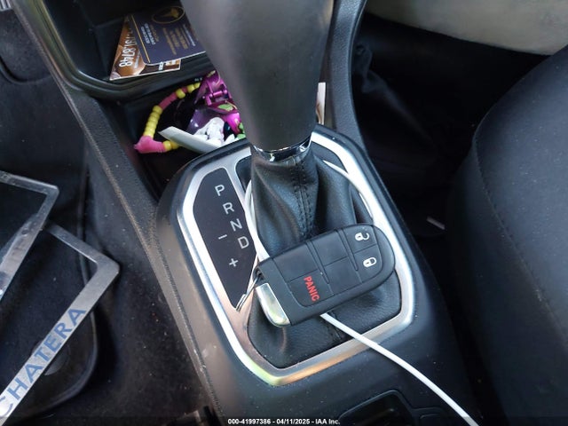 ZACNJABB4LPL04774 Jeep Renegade Latitude Fwd