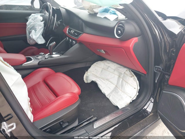 ZARFANBN5L7626092 Alfa Romeo Giulia Ti Sport Awd