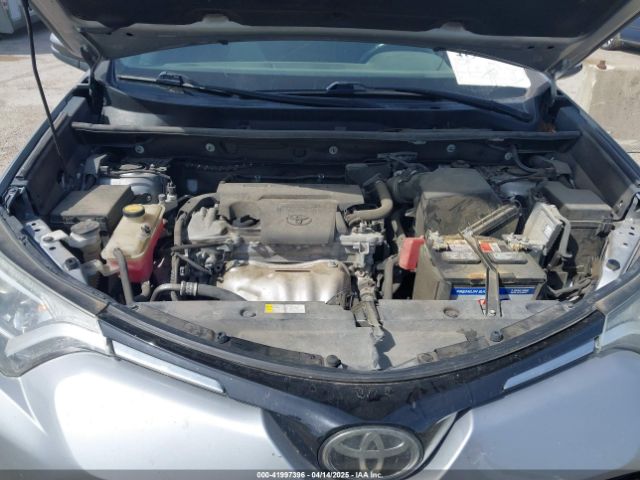 2T3WFREV4JW474953 Toyota Rav4 Xle