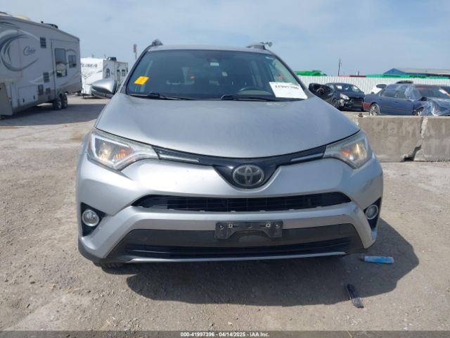 2T3WFREV4JW474953 Toyota Rav4 Xle