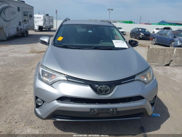 2T3WFREV4JW474953 Toyota Rav4 Xle