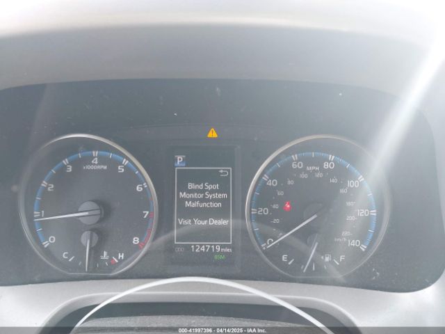 2T3WFREV4JW474953 Toyota Rav4 Xle