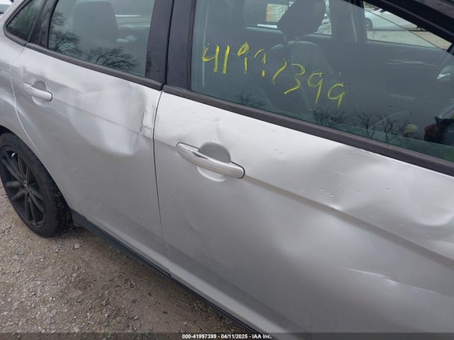 Ford FOCUS SE 2014 1FADP3F20EL142304 Image 17
