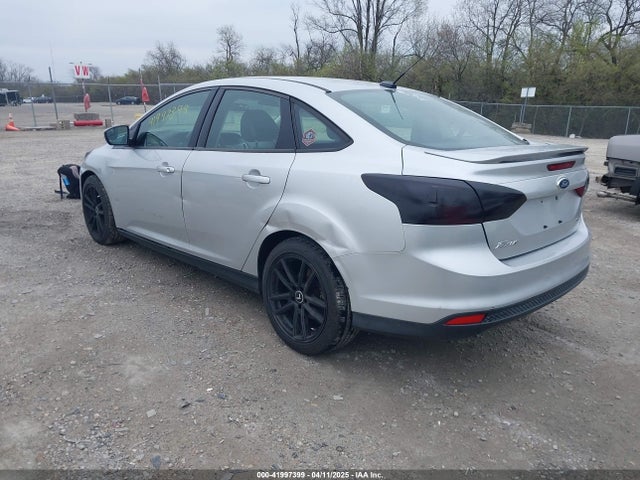 Ford FOCUS SE 2014 1FADP3F20EL142304 Image 3