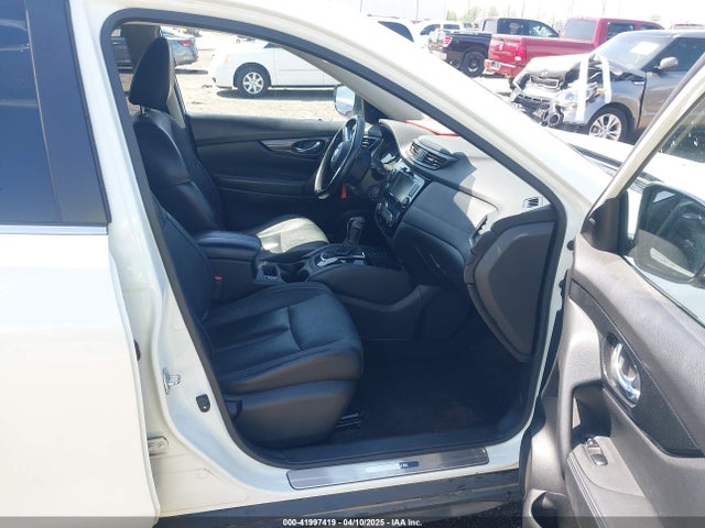 JN8AT2MV7JW323672 Nissan Rogue Sl