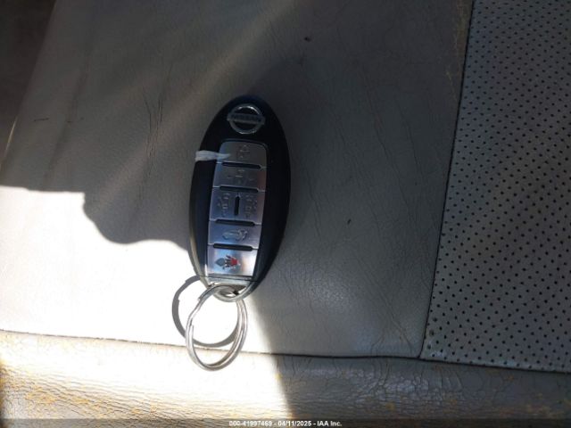 JN8AE2KP7E9104925 Nissan Quest Sl