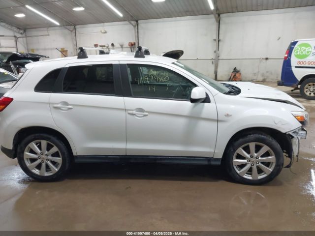 4A4AP3AU8EE001743 Mitsubishi Outlander Sport Es