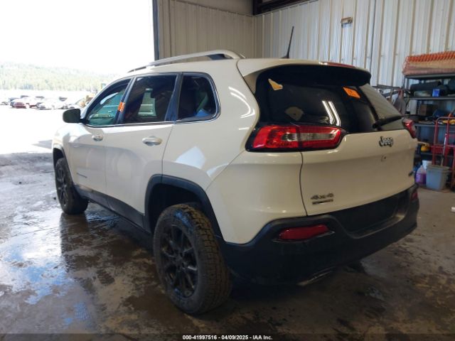 1C4PJMCS5GW373641 Jeep Cherokee Latitude