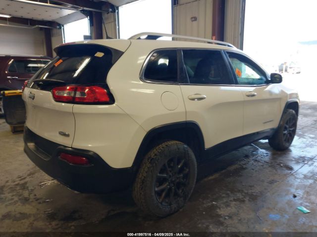 1C4PJMCS5GW373641 Jeep Cherokee Latitude