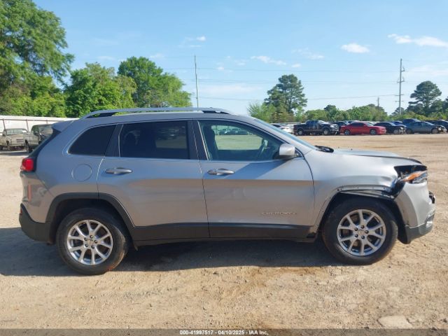 1C4PJMCB3GW231806 Jeep Cherokee Latitude