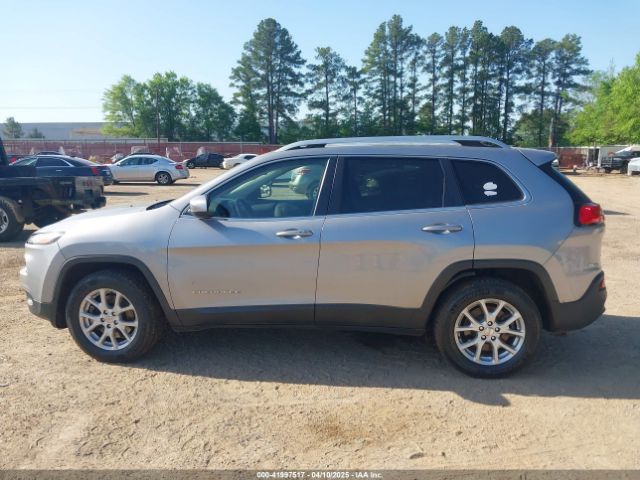 1C4PJMCB3GW231806 Jeep Cherokee Latitude