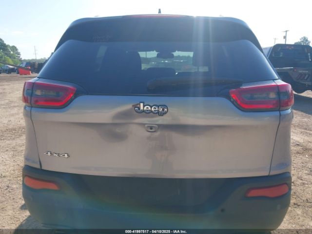 1C4PJMCB3GW231806 Jeep Cherokee Latitude