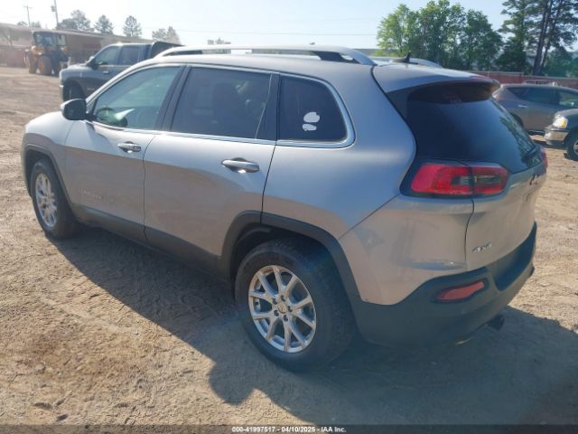 1C4PJMCB3GW231806 Jeep Cherokee Latitude