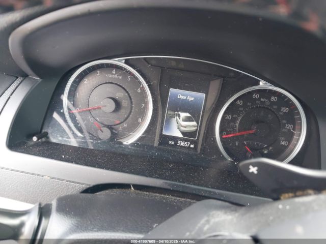 4T1BF1FK2GU220857 Toyota CAMRY SE